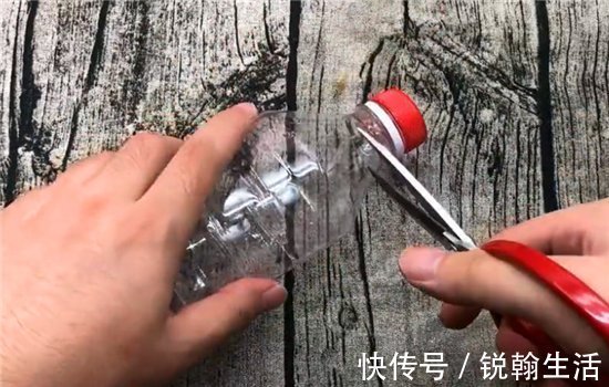 实用|垃圾桶一定要放一个塑料瓶，解决了家里的一大困扰，太实用了