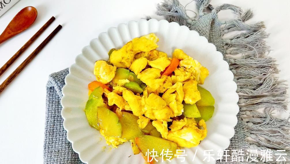胡萝卜片|八月到了,这蔬菜遇见别错过,和鸡蛋是绝配,香嫩入味特下饭