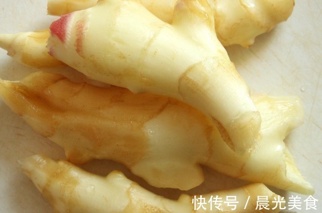 一坛|遇到这菜别放过，腌一坛慢慢吃，祛湿散寒，健健康康度一夏