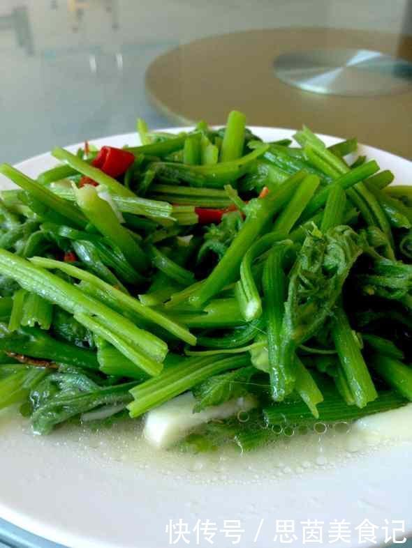 7成人把它當(dāng)“雜草”,一分錢不花,潤腸排毒,口臭不見了,別不懂吃