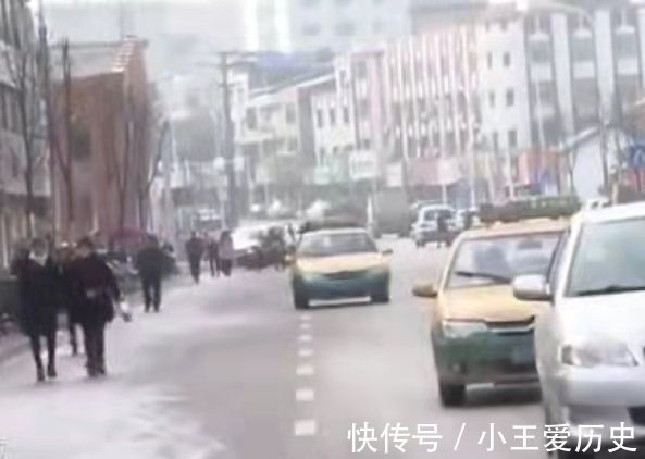 胡爱梅|年轻时抛妻弃子,年老病重带现任逼孩子养老,儿子:去告我啊!