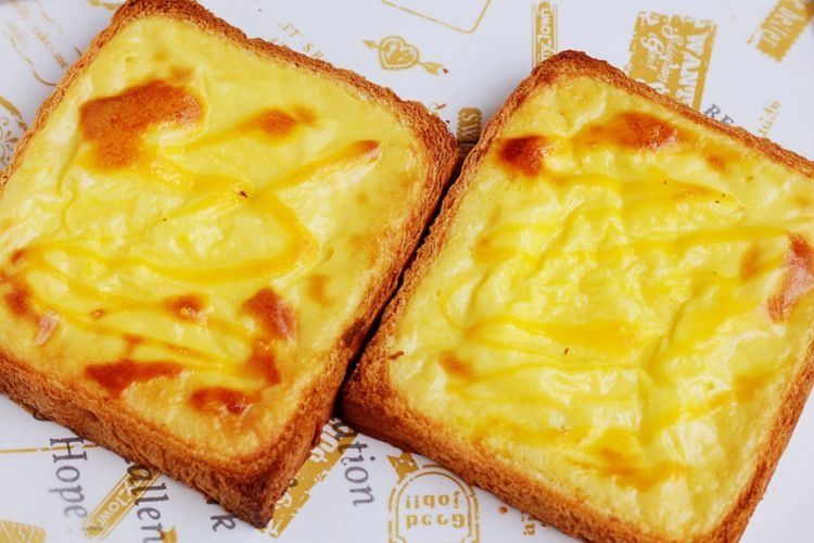 网红酸奶布丁烤吐司，外酥里嫩味道好，甜品天花板