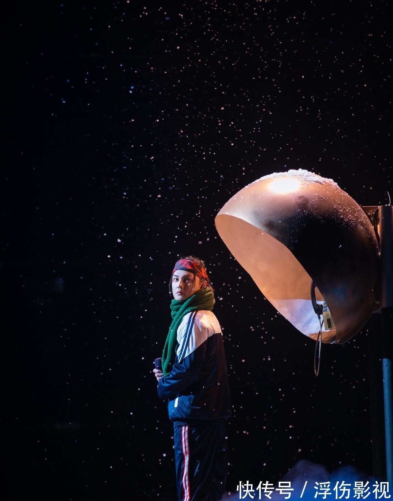 《披荆斩棘的哥哥》陈小春化身小丑高能开唱 尹正再唱《一剪梅》重现袁华名场面