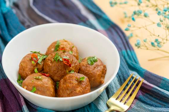 不管做啥丸子,这4点要牢记,丸子筋道可口,弹性十足,不输买的