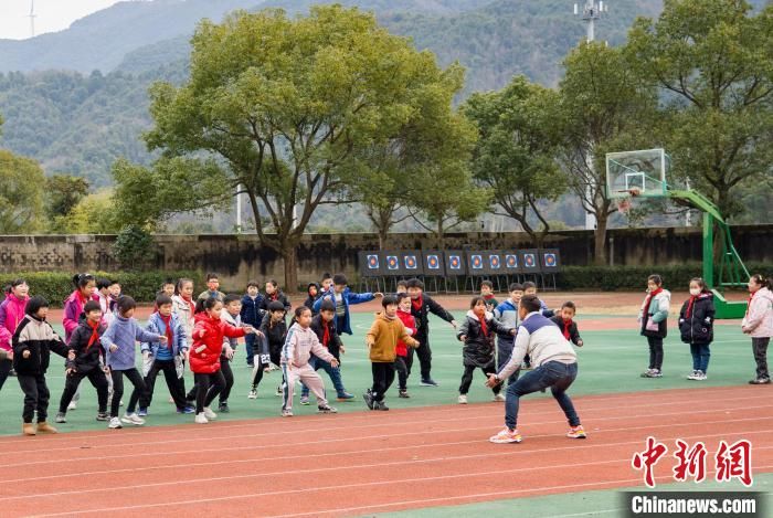 古镇|复兴江南古镇传统绝技 浙江宁海少年苦练舞狮技艺