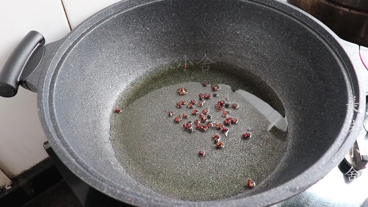正宗酸汤水饺做法,酸辣爽口,好吃又过瘾,学会都可以开饺子馆了