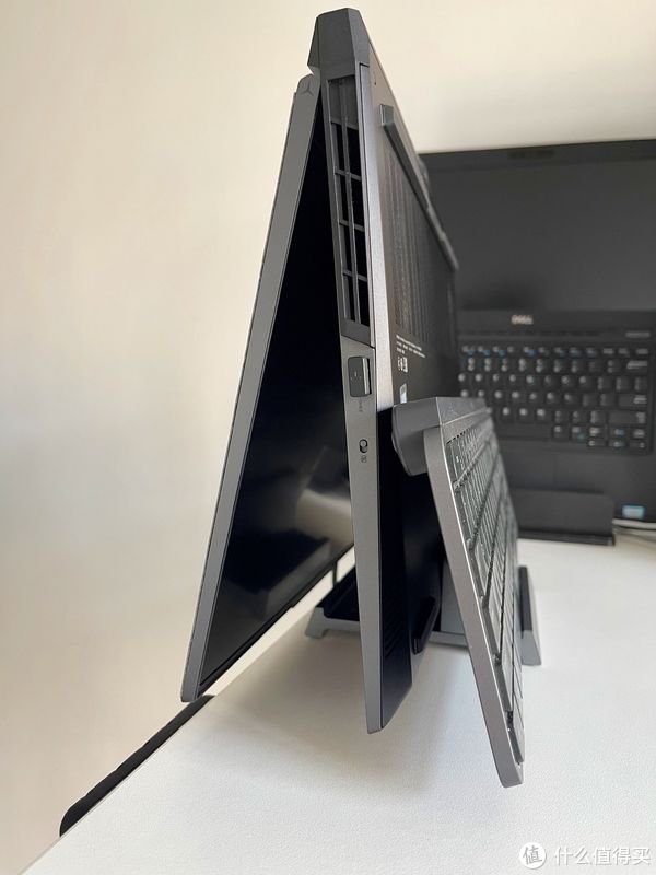 n在家办公一年多桌面好物分享