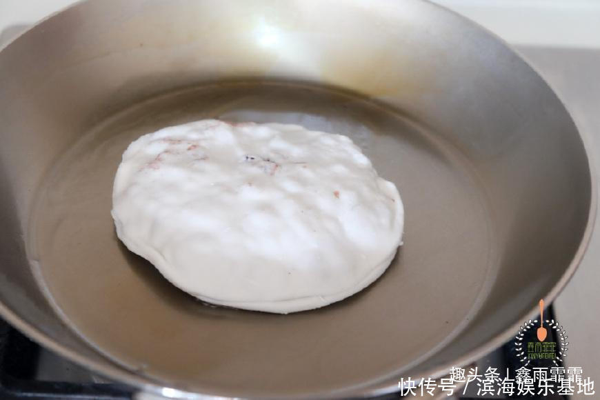 豆子|早餐饼不用面,不用包,一分钟一个,比馅饼简单,女人吃最养颜!