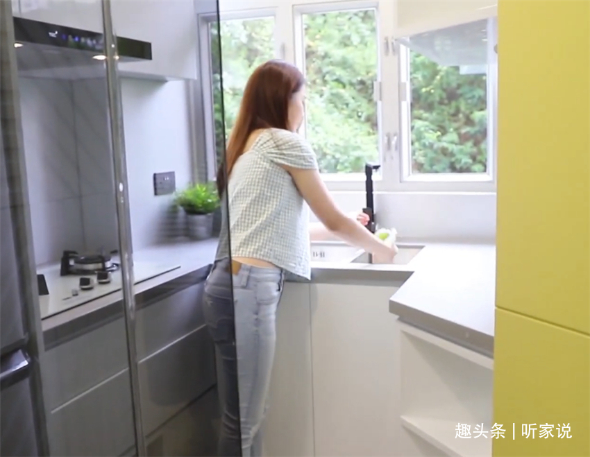 收纳|香港24㎡蜗居改造夫妻俩住多年的2室1厅鸡肋户型,变身温馨小家