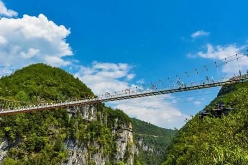 湖北又一景区走红，与武汉相距450千米左右，一处绝佳的避暑胜地