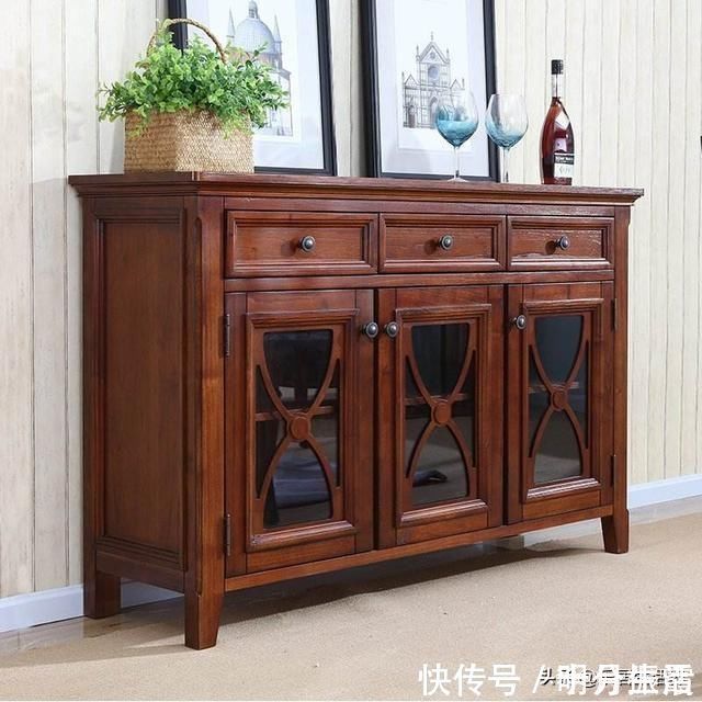 客厅|如今太多人在餐桌边打个柜子,占地不到1㎡,好处杠杠多,真实用