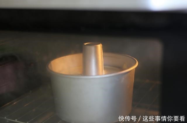 柠檬别只知道泡水喝,用来做蛋糕,滋味妙不可言,口味清新好喜欢