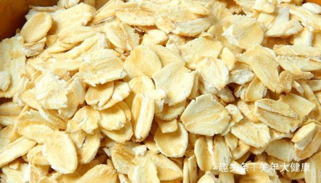 肚子|女人月经量越来越少平时放开肚子吃4物，调经排毒，子宫更干净