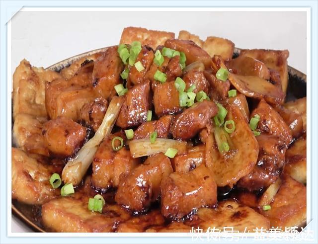 五花肉别红烧了,不用油不加水,不熬糖色,出锅吃得连汤汁都不剩