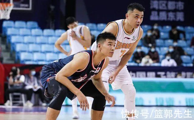 库里|7记三分！8记三分！连灭辽宁广东，原帅变身为CBA版库里了