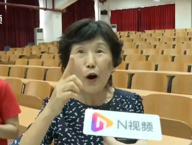 广东跳水队|全红婵祖师母盛赞红姐:哪有5个动作跳3个10分的?水平特别高