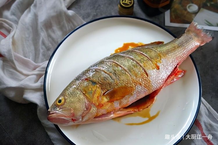 不管做什么鱼,牢记“2不放,加3样”的诀窍,鱼肉鲜嫩解馋无腥味