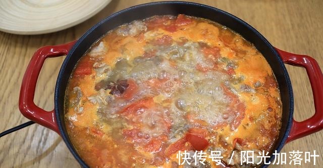 天凉了,强身健体的番茄炖牛肉,一周吃一锅不奢侈,对得起自己!