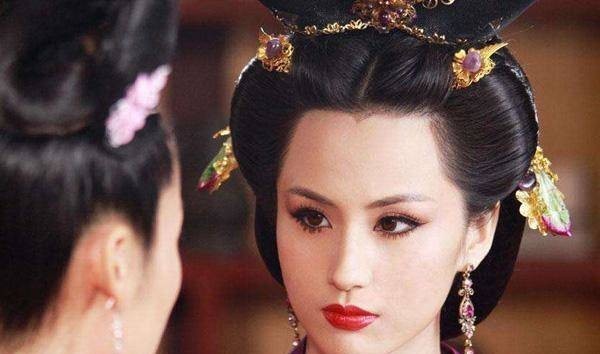 潘玉儿|历史上唯一敢奴役皇帝的美艳少妇