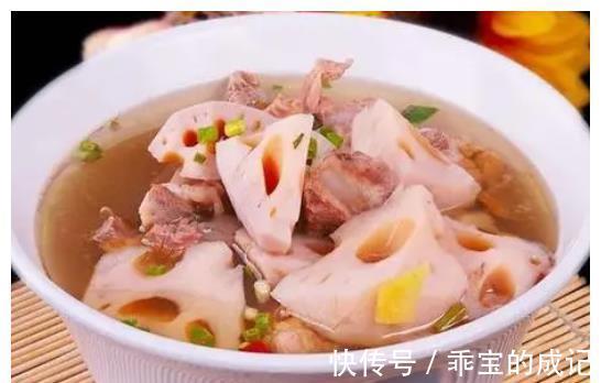 小黑蛋|入秋以后天气凉爽正是补钙强身的好机会，多喝高钙汤，滋补高钙