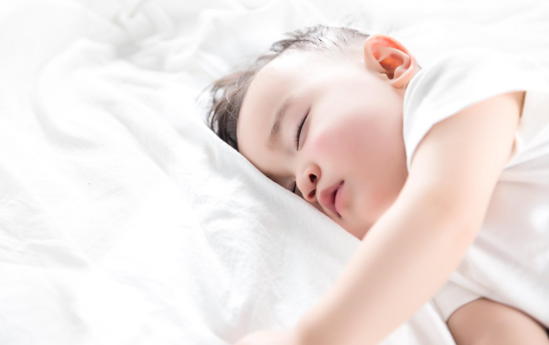 奶量|宝宝出现这6个表现,说明过度喂养了!快停手!