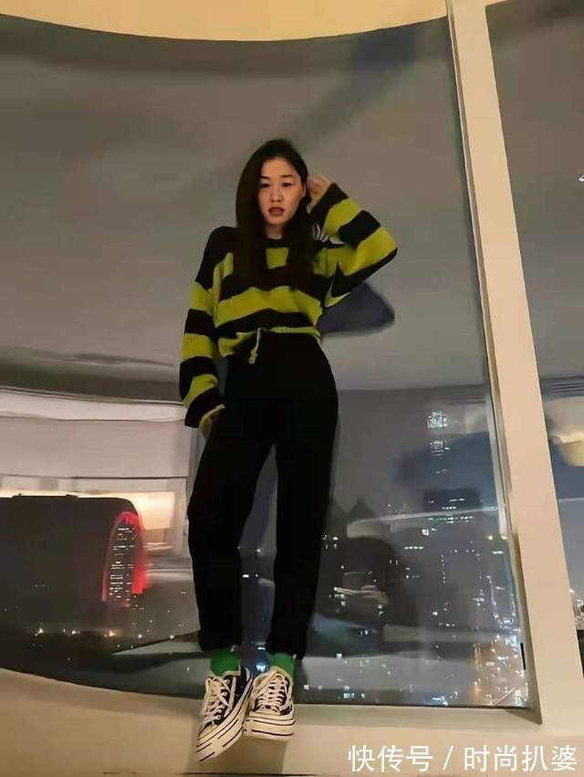 小蛮腰 金靖高美商让人服气!穿国货礼服让人惊喜,遇上满场女星也不输阵