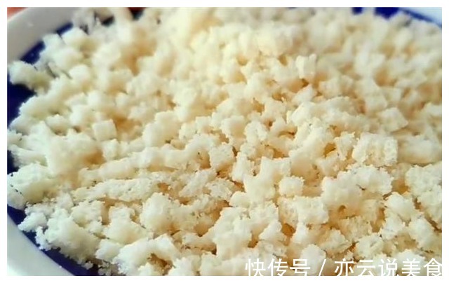 鸡胸肉不炒不炖，出锅比红烧肉还香，这样做百吃不厌，收藏了！