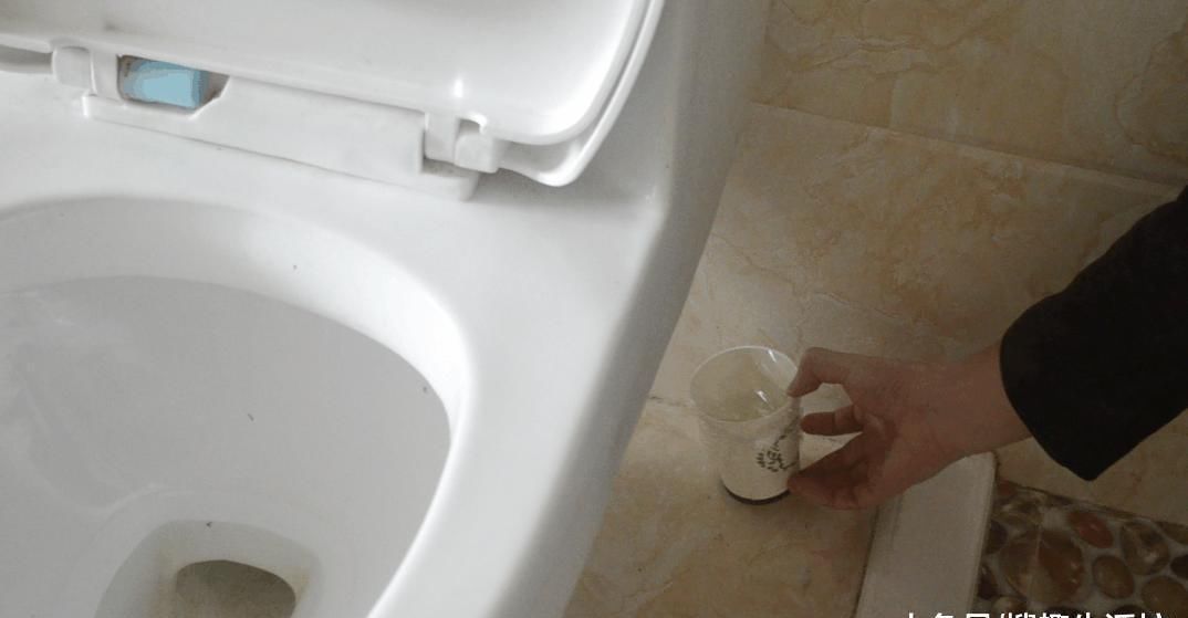 为什么要在家里放瓶花露水, 看完就明白了, 能解决家家户户的烦恼