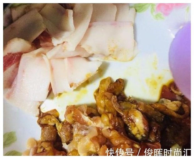 这道菜|辣椒炒肉怎样才能更入味?大厨教你多做一步,肉质鲜嫩,入味足