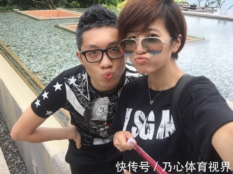 女运动员|许昕老婆久违“露脸”,穿T恤颜值不输明星,曾是国乒美女运动员