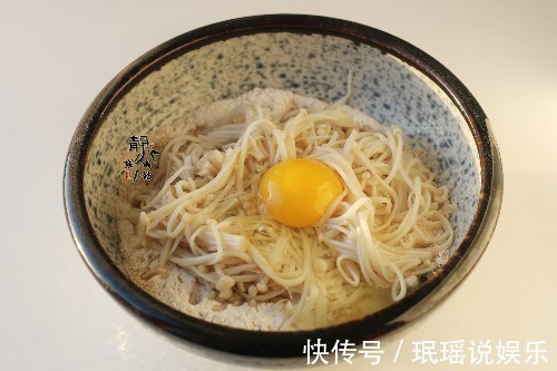 懒人早餐饼新做法,香甜柔软更护肝,老少皆宜,吃1口就忘不掉