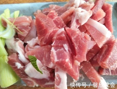 猪肉|猪肉别直接用水洗,很难洗干净,教你这一招,脏东西自己跑出来!