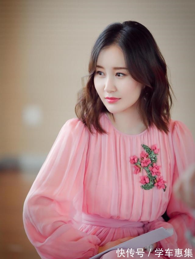 大波浪 女人30岁以后,少留这3种发型,不仅老气掉档次,还大妈感十足!