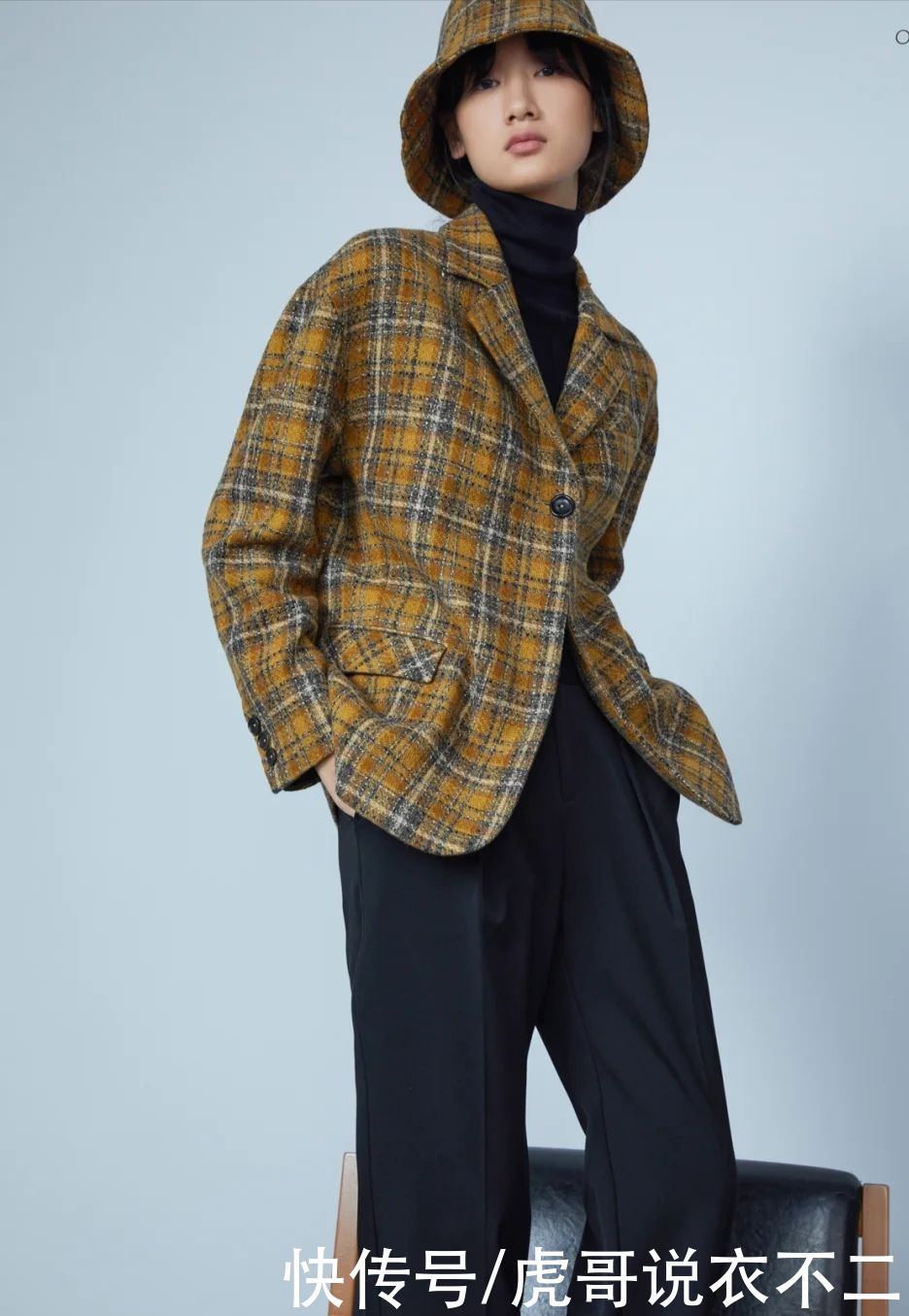 冬日里穿什么最炫？当然是格纹小西装了，轻松变身“复古女王”