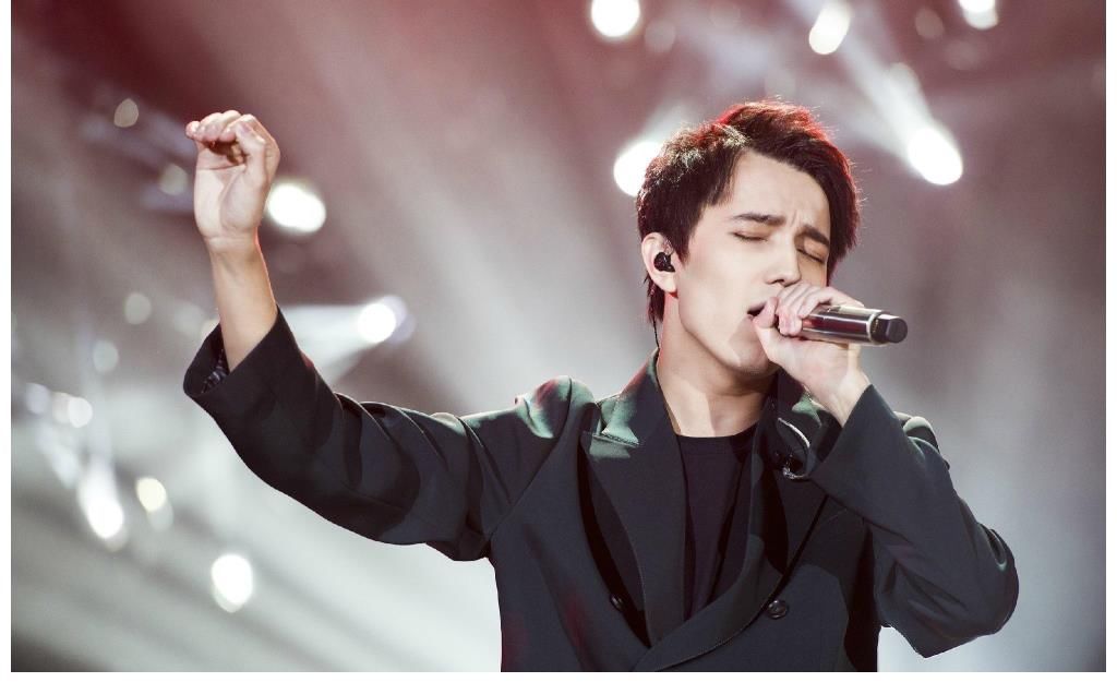 古典音樂(lè)|因《我是歌手》一戰(zhàn)成名的迪瑪希，現(xiàn)在哪兒去了？