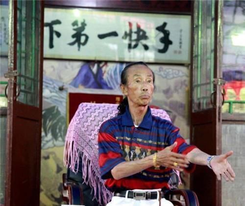 绝活|他是缩骨功唯一传人,练功60余年已炉火纯青,如今却面临技艺失传