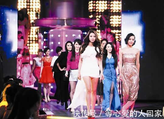 央視主持人|央視美女主持離婚后上非誠勿擾，露臉1小時被富商牽走，如今怎樣