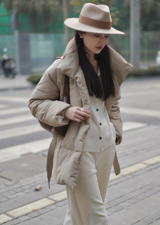 半身裙 羽绒服怎么穿更好看?看看这几个穿搭技巧,让你轻松美出新高度