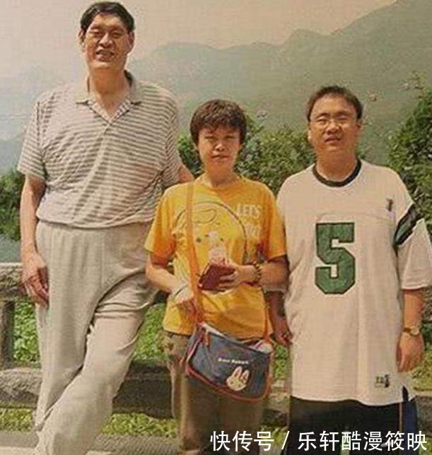 篮球队|男篮巨人穆铁柱去世13年后儿女皆不高,都是平凡的上班族