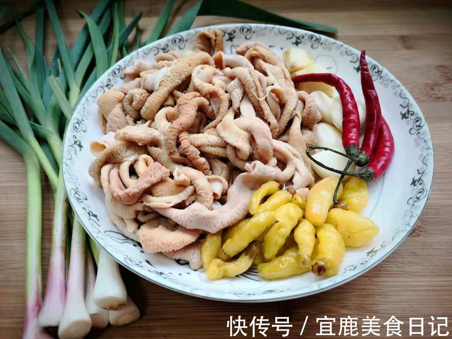 鸡肠|夏天,吃鸡鸭鱼肉不如吃它,5元一斤,入口鲜香又好做,特解馋