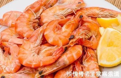 水煮大虾|煮出来的大虾，为什么又老又柴？饭店大厨：用错水了，怪不得难吃