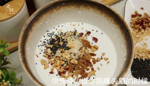 早餐|糯米粉这吃法,孩子连吃7天都不烦,早餐拿几根就走,方便又好吃