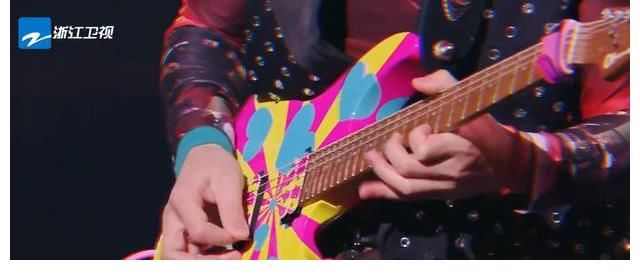 這節(jié)目刷新了大眾對樂隊的概念，26人加一塊難組一支樂隊