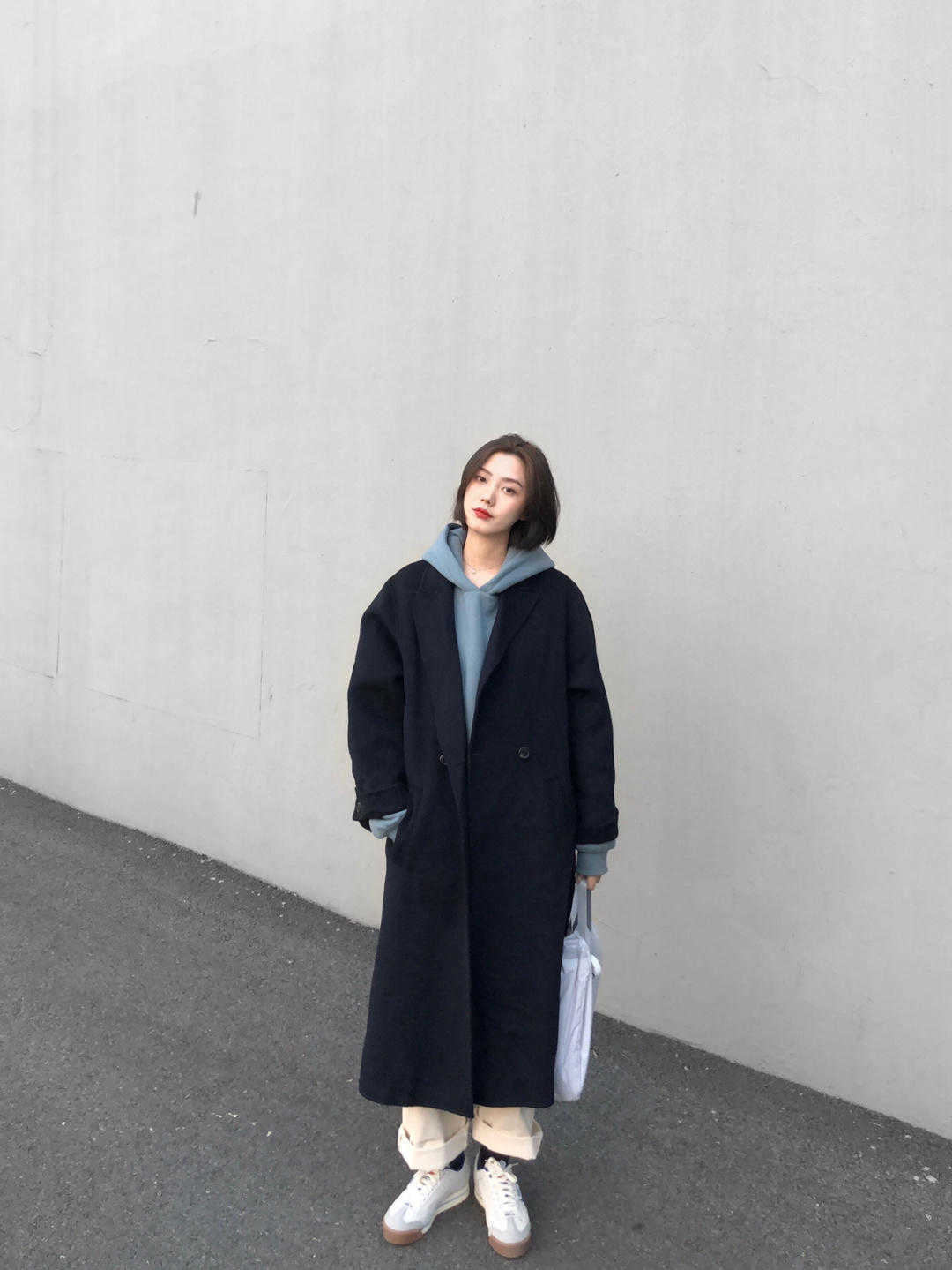 身形 初冬一定要选“大衣+卫衣”!遮肉显瘦又减龄,保暖效果还超赞