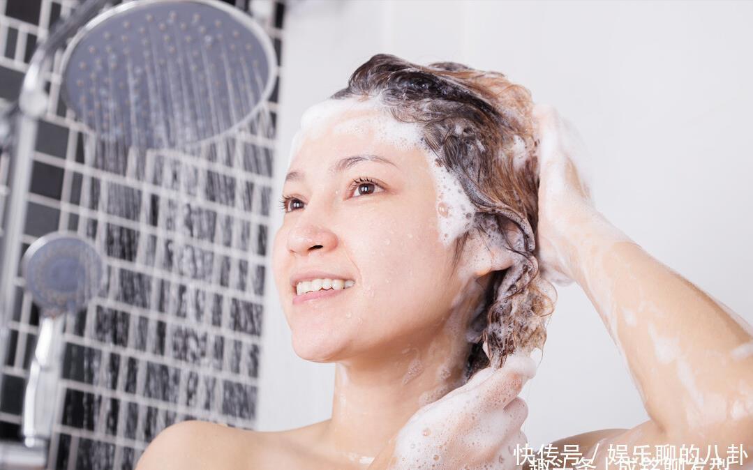 发型|烫发一般可以保持多久?烫发后不能梳头吗?烫发后洗发会变直吗?