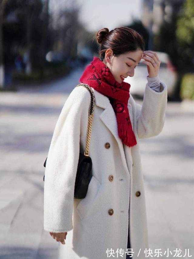 颜色 秋冬买衣服,除了黑白灰,这3个颜色也很流行,高级又时髦