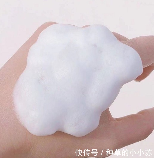 有些人|这两款网红洗面奶被央视曝光,有些人还在使用,难怪烂脸还长痘