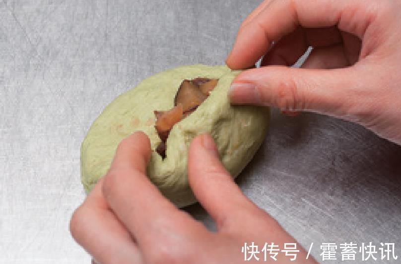 栗子|劳动节来一份淡雅抹茶绿，日式风味的抹茶栗子面包，早餐新选择