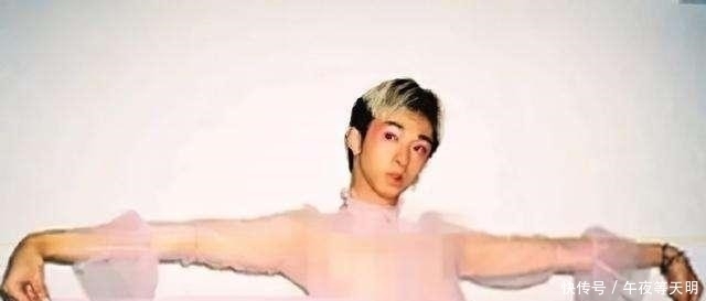 二次元|伊能静儿子伪娘风引热议,网络高人指点,被二次元“毁掉”的一代