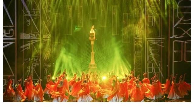 第34届金鸡奖落下帷幕，开幕式精彩，周也、刘浩存无缘奖项